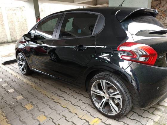 PEUGEOT 208 1.6 THP GT 16V FLEX 4P MANUAL PEUGEOT 208 1.6 THP GT 16V FLEX 4P MANUAL
